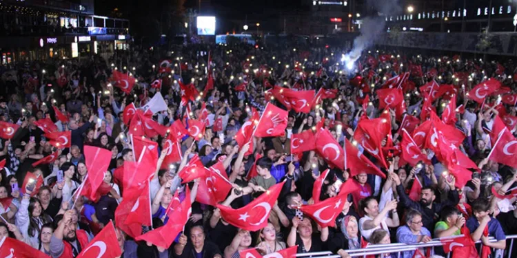 Aydın CHP’de kutlamalar başladı
