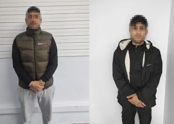 Arnavutköy’de aranması bulunan firari uyuşturucuyla yakalandı