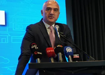 “Turizm gelirimiz yüzde 17 arttı”