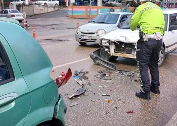Kaza anı kameralara yansıdı