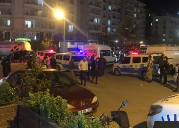 İki grup arasında bıçaklı kavga
