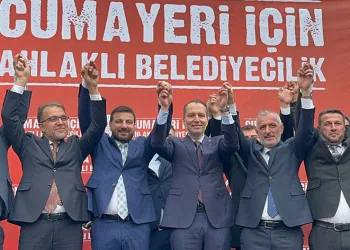 Fatih Erbakan Cumayeri’nde seçim ofisini açtı