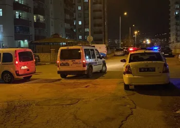 Kurusıkı tabanca ateş aldı, 2 çocuk yaralandı