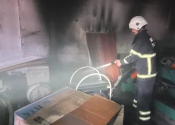 İş yerinde çıkan yangını söndürüldü