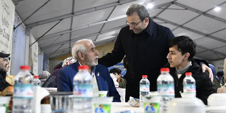 Pendik’te 13 farklı noktada iftar veriliyor