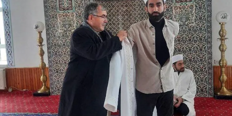Aslanapa’da cübbe sarık giydirme merasimi