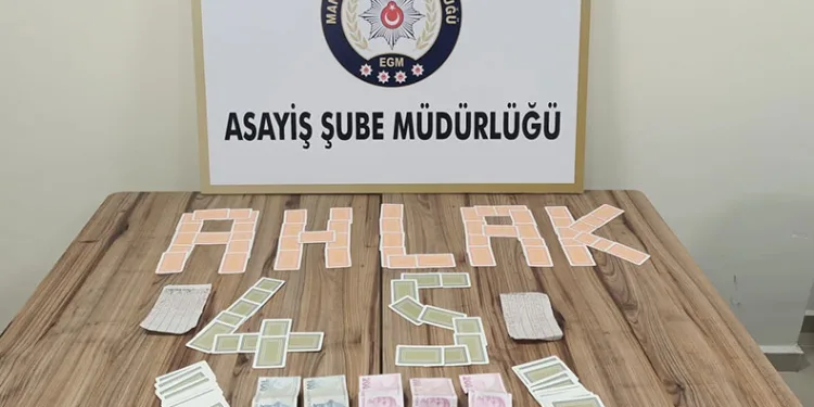 Manisa’da 4 iş yerine kumarhane baskını