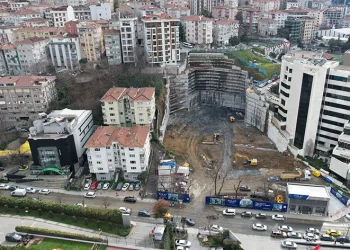 Deprem toplanma alanı yerine site inşaatı