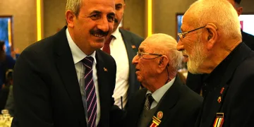 Şehit aileleri ve gaziler iftarda bir araya geldi