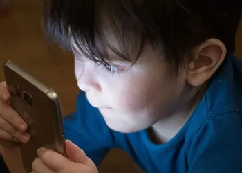 Ekrandaki büyük tehlike: “Çocuklar robotlaşıyor”