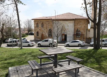 Şehrin merkezindeki tarihi bölge otoparka döndü