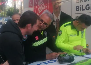 Alkolmetreyi üflemeyi reddetti, “Eşim üflesin” dedi
