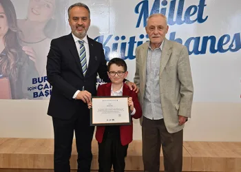 Bursa’nın kitap kurtları ödüllendirildi