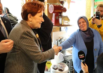 Meral Akşener Eskişehir’de esnaf ziyareti gerçekleştirdi