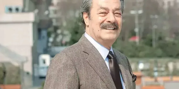Usta oyuncu Kadir İnanır hastaneye kaldırıldı