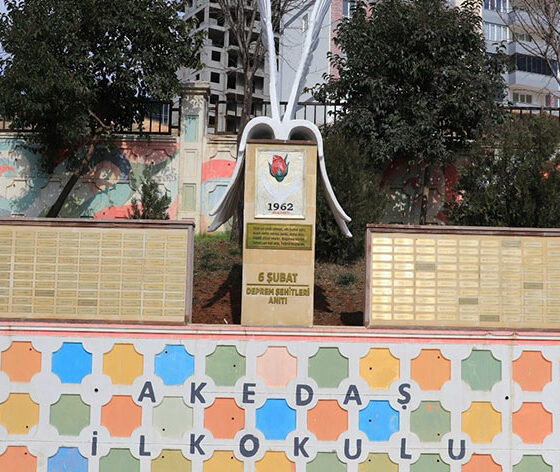 "6 Şubat Deprem Şehitleri Anıtı" yapıldı