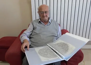7 bine yakın çini deseni kitap haline getiriliyor