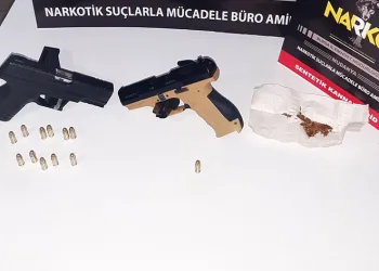 Çeşitli suçlardan aranan 3 şüpheli polisin takibiyle yakalandı