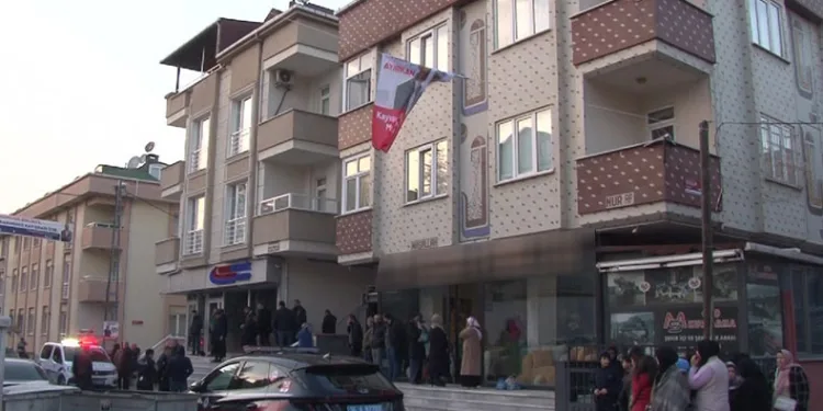 Bir kadın evde ölü bulundu