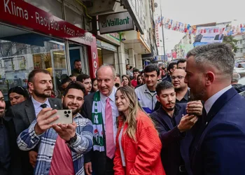 Muharrem İnce, Bursa’da esnafı ziyaret etti