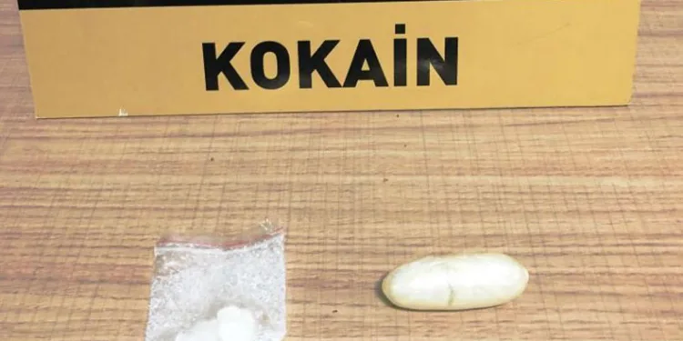 Durdurulan şahsın üzerinde uyuşturucu bulundu