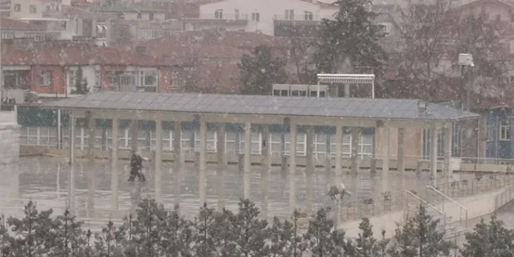 Ankara’da kar yağışı etkili oldu