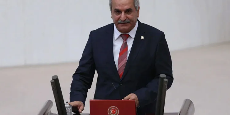 Eski İYİ Parti milletvekili kardeşi tarafından bıçaklandı