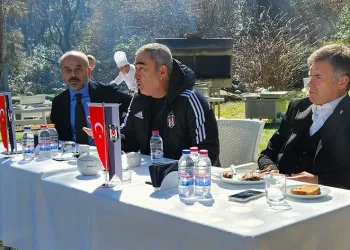 Samet Aybaba: “Montella, Semih Kılıçsoy’u yakından takip ediyor”