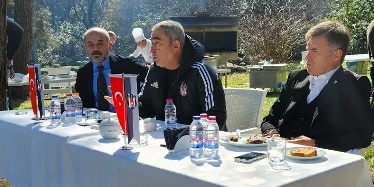 Samet Aybaba: “Montella, Semih Kılıçsoy’u yakından takip ediyor”