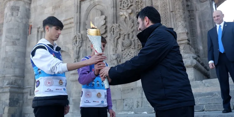 20. Kış Deaflympics Olimpiyat Oyunları meşalesi yakıldı