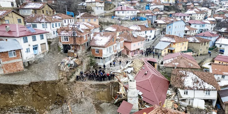 Tokat’ta Günebakan köyündeki heyelan afeti için 1 Milyon 188 Bin TL acil yardım aktarıldı