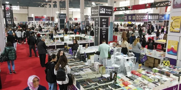 Merzifon Kitap Fuarı’nın açılışı yapıldı