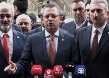 CHP Genel Başkanı Özgür Özel: “Bozbey, parti rozetini çıkaracak”