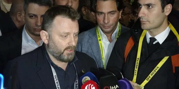 Fenerbahçe Yönetim Kurulu Üyesi Selahattin Baki: “TFF, Trabzonspor maçında şapkadan nasıl bir tavşan çıkartmayı planlıyor?”