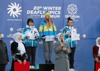 Erzurum 20. İşitme Engelliler Kış Olimpiyat Oyunları’nda ilk madalyalar verildi