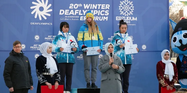Erzurum 20. İşitme Engelliler Kış Olimpiyat Oyunları’nda ilk madalyalar verildi
