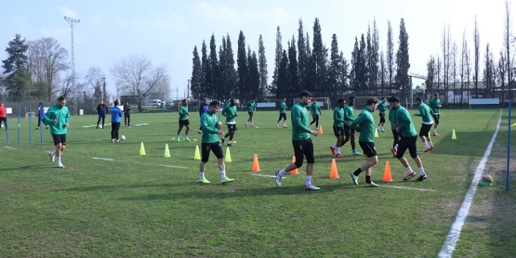 Sakaryaspor, Adanaspor mesaisine başladı