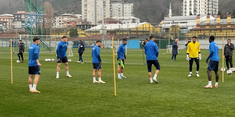 Çaykur Rizespor, Galatasaray maçı hazırlıklarına başladı