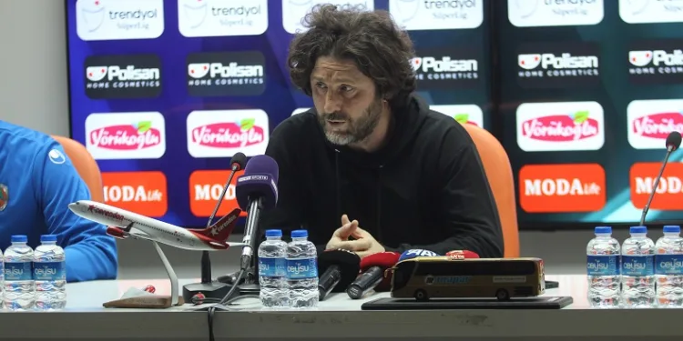 Fatih Tekke: “Çok iyi organize olan bir takıma karşı 3 golle kazandık”