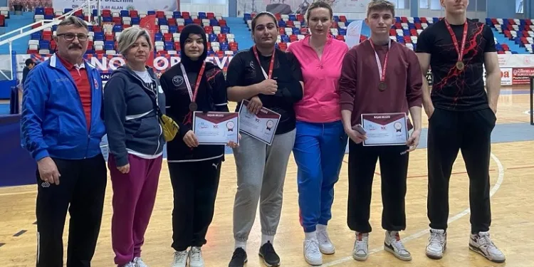 Düzceli sporcular madalya ile döndü