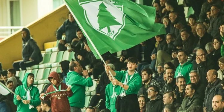 Taraftarlardan zorlu maça davet