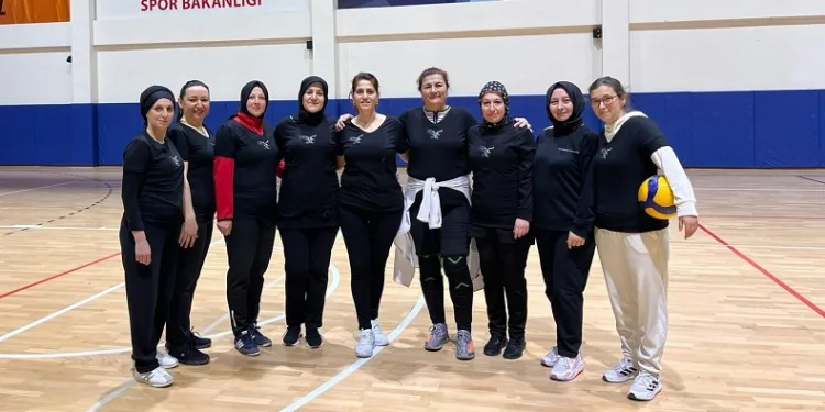 Kadınlar Günü nedeniyle voleybol müsabakası
