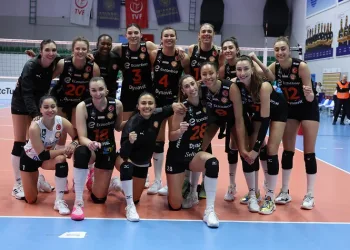 Eczacıbaşı Dynavit, seriye devam ediyor