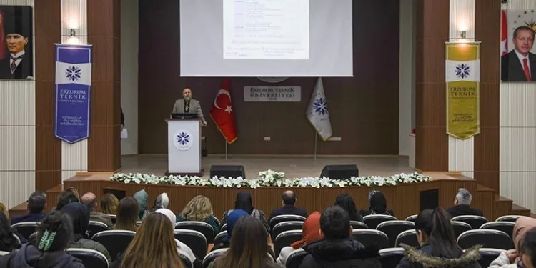 ETÜ’de kadın sağlık yöneticileri paneli düzenlendi