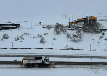 Erciyes’te hem kar hem sis etkili oldu