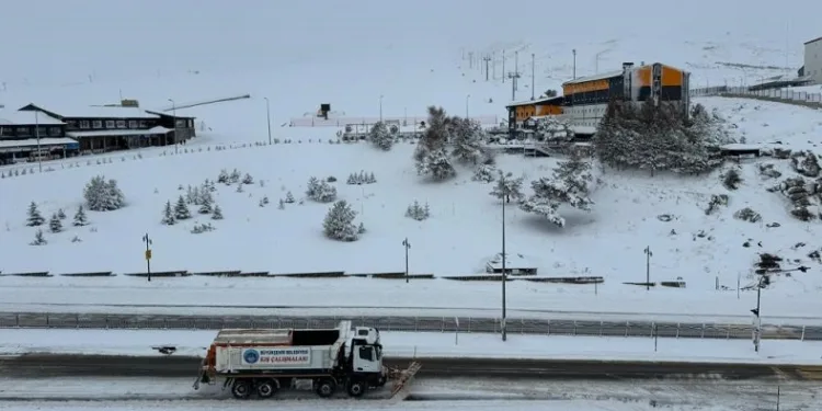 Erciyes’te hem kar hem sis etkili oldu
