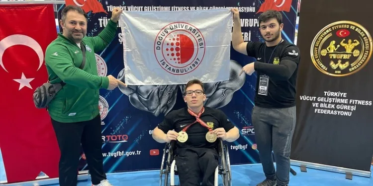 Bilek güreşinin şampiyonları belirlendi