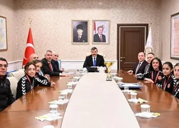 Şampiyon genç krosçular unutulmadı