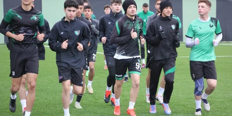 Gençlerbirliği’ni elinden kaçıran Denizlispor’da gözler Bayrampaşa maçına çevrildi