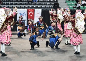 Denizli’de halk oyunları şöleni yaşanacak